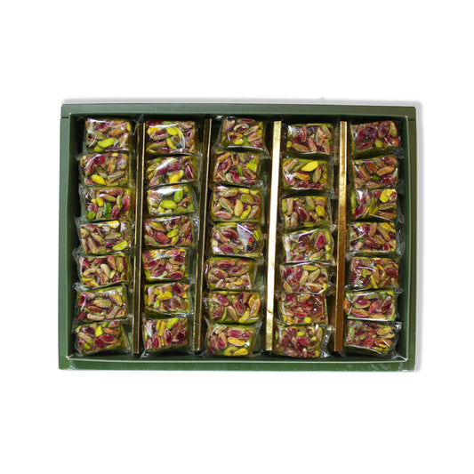 Bütün Antep Fıstıklı Badem Ezmesi Helvası